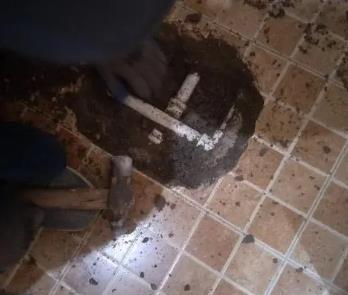 永城卫生间漏水维修公司为您分享下卫生间渗水如何处理及注意事项